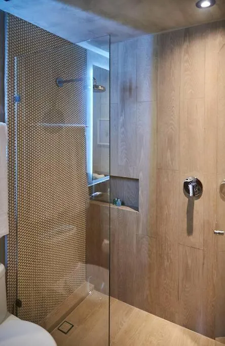 Beautiful And Modern Apartment In 툴룸
