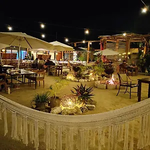  Hostel The - Food, Drinks And Transportation To The And Cenotes