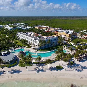 Dreams & Tulum